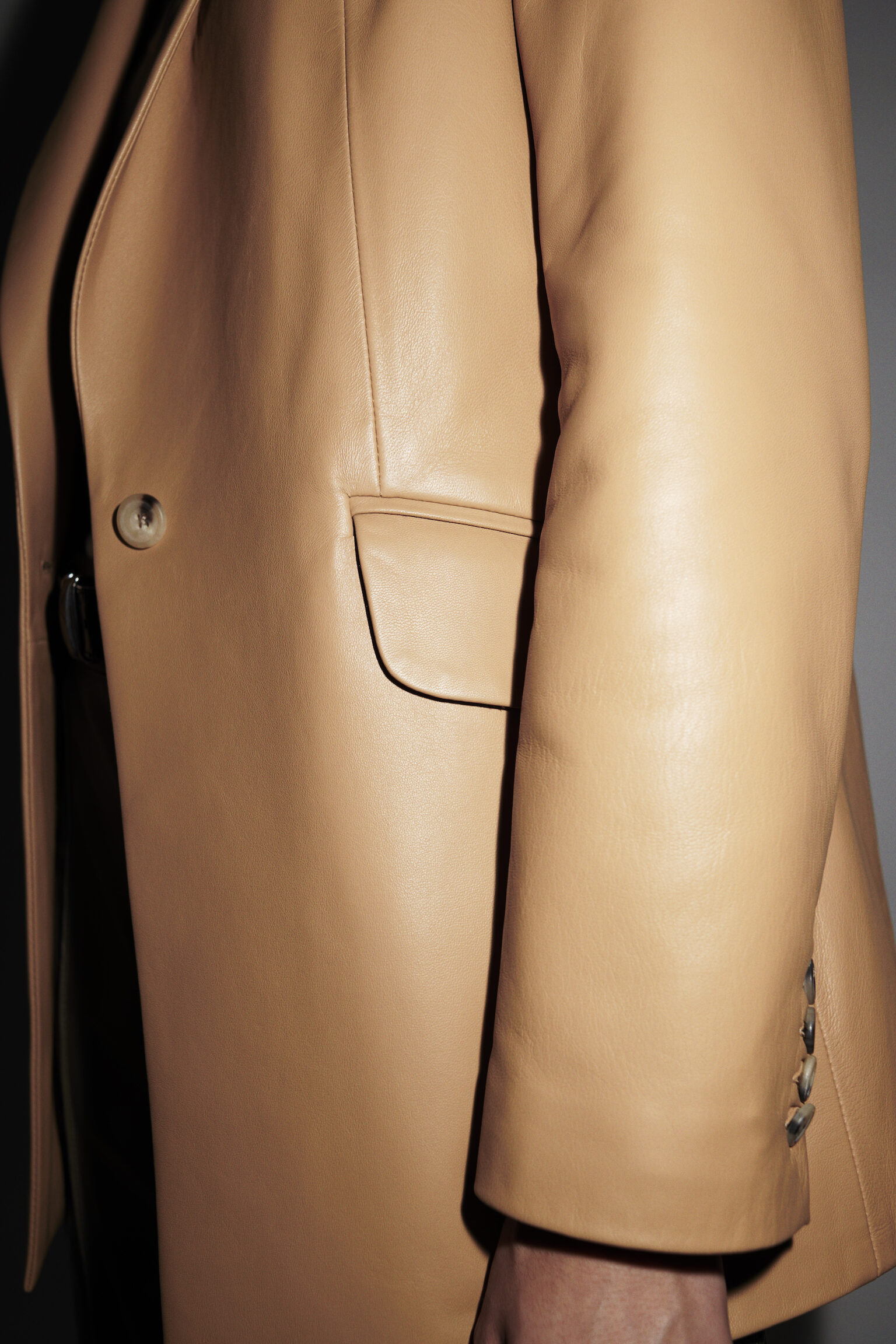 Chesca Oversize Blazer in Camel Leather