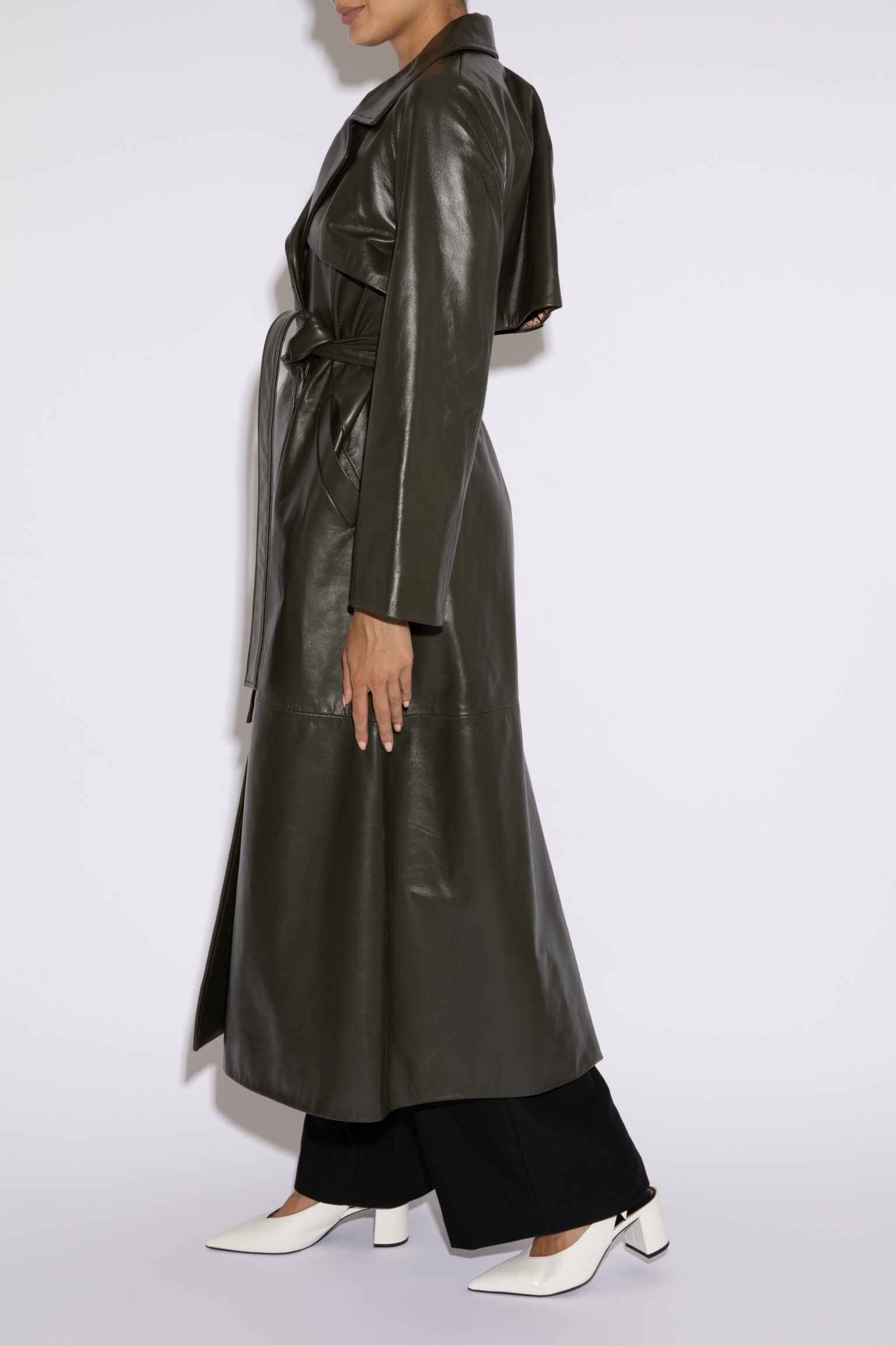 Leonora Trench Coat in Leather in Dark Khaki