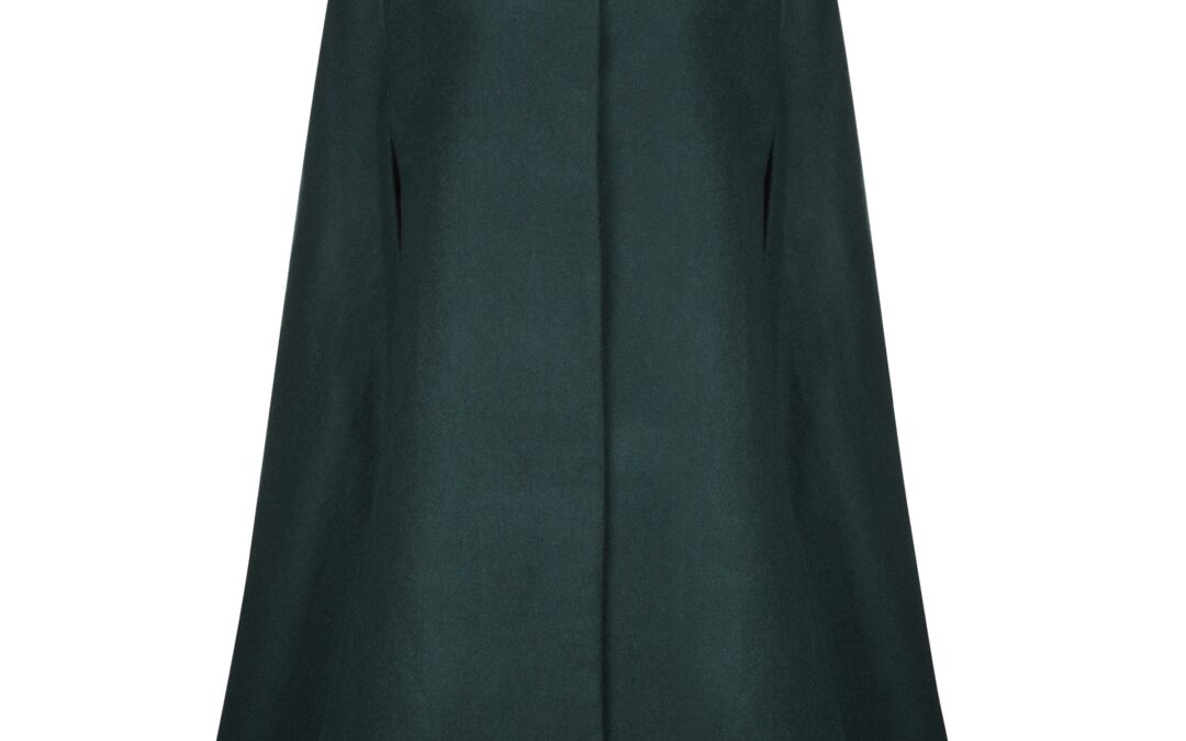 Collarless Cape in Wool